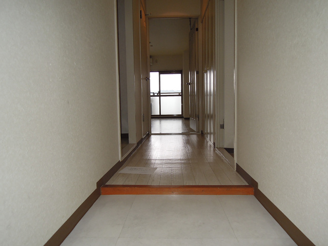 友井グレイス 玄関