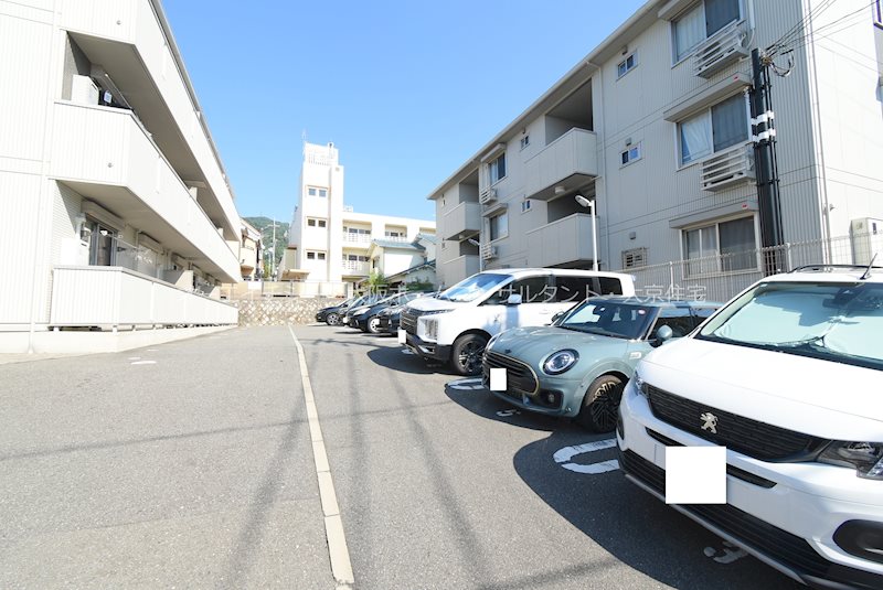 大阪府東大阪市額田町1-6 駐車場