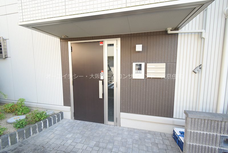 大阪府東大阪市額田町1-6 エントランス