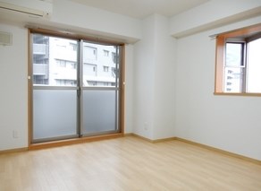 ルミエール八尾駅前 ベッドルーム