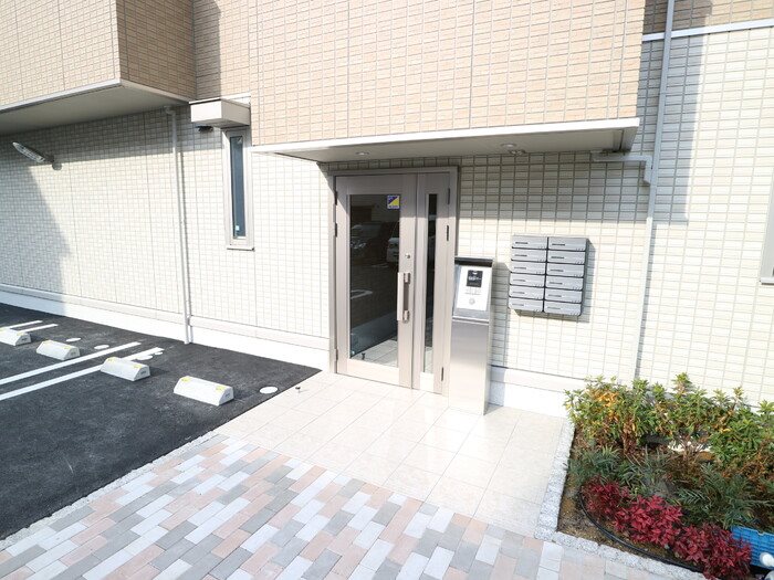 大阪府東大阪市吉田２丁目3-24 エントランス