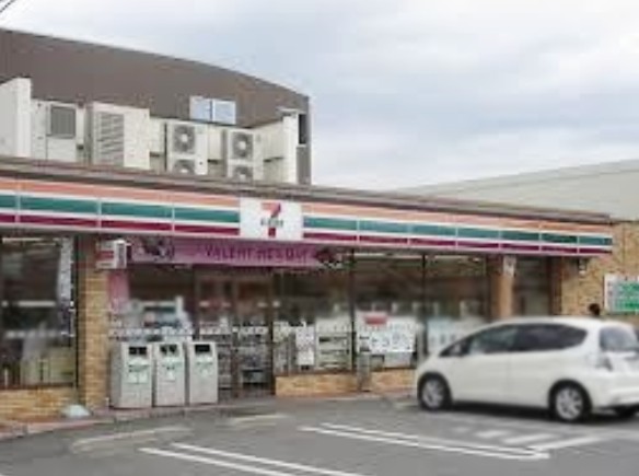 大阪府東大阪市稲葉２丁目5-14 コンビニ