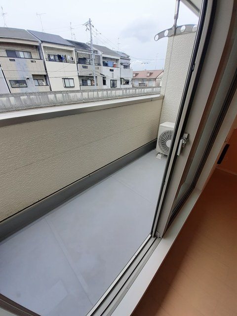 大阪府東大阪市玉串町東２丁目8-7 ベランダ