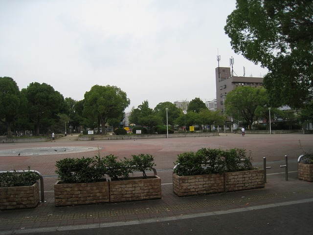フジパレス俊徳道WEST 公園