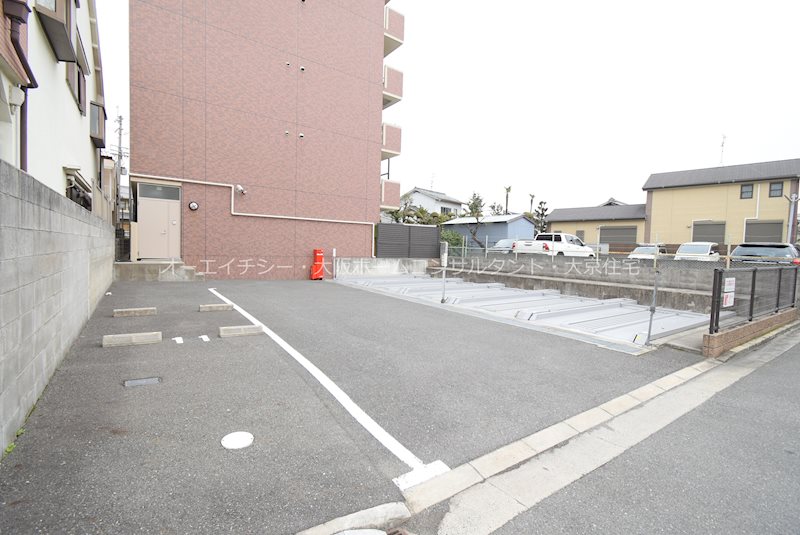 ベル フルール エヌ・エス 駐車場
