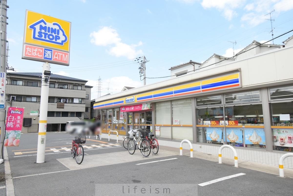 インペリアルライフ コンビニ