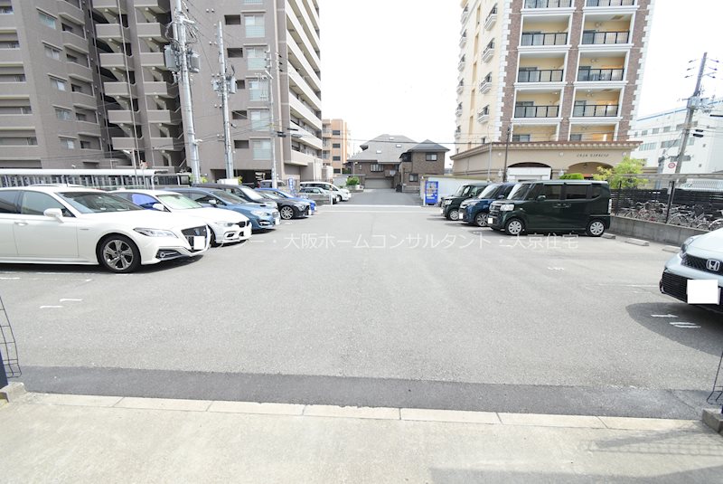 Social  Village 駐車場