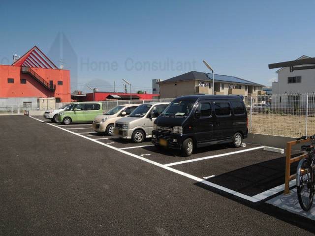 フレンセ 駐車場