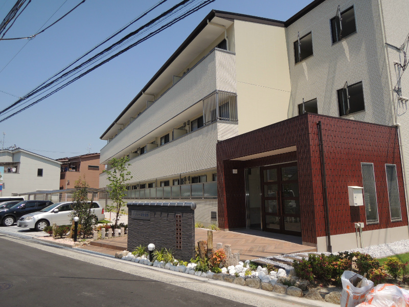 ラフィーネ久宝寺 外観