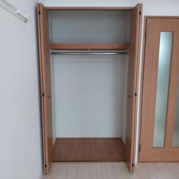 大阪府八尾市光町２丁目16 収納