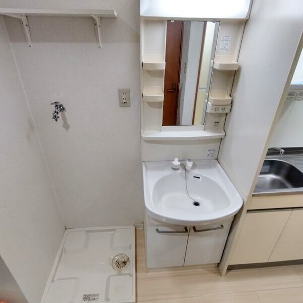 大阪府八尾市光町２丁目16 洗面所