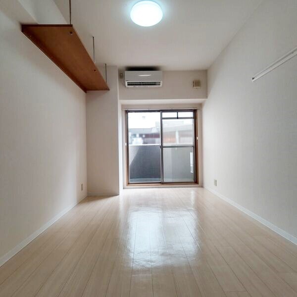 大阪府八尾市光町２丁目16 リビング