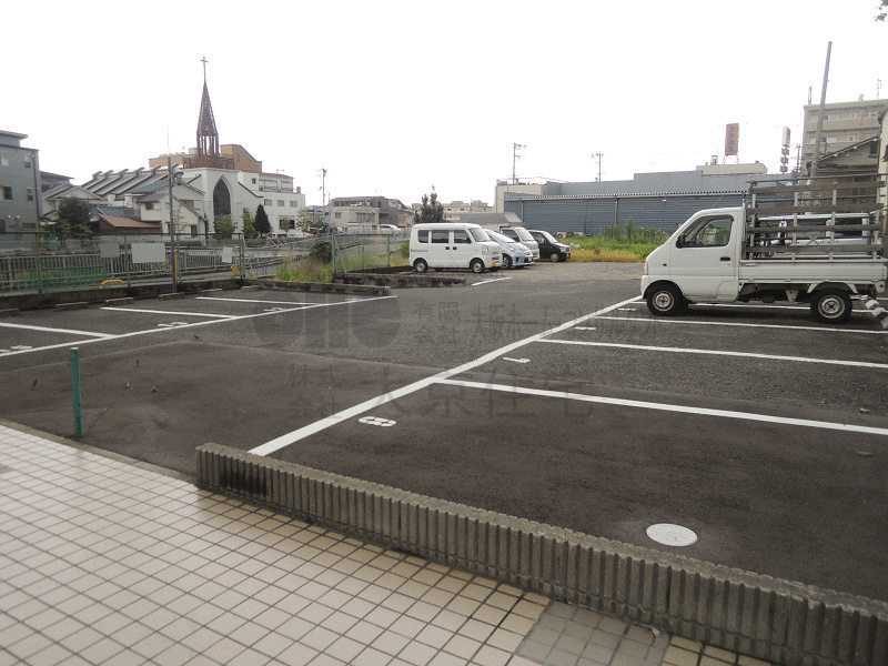 フラワーヒルまつもと 駐車場