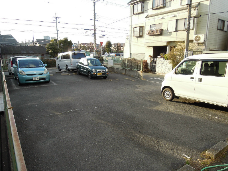 レジデンス松山 駐車場