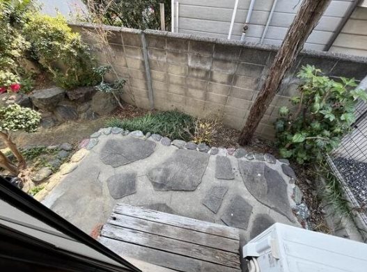 八尾市南本町２丁目戸建 ベランダ