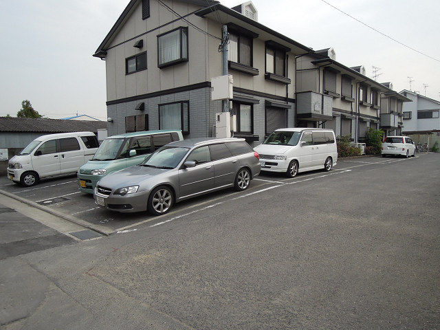 エクセレント山本  駐車場