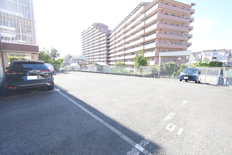サニーウェル新石切 駐車場