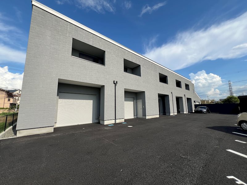 Tom’s garage 外観
