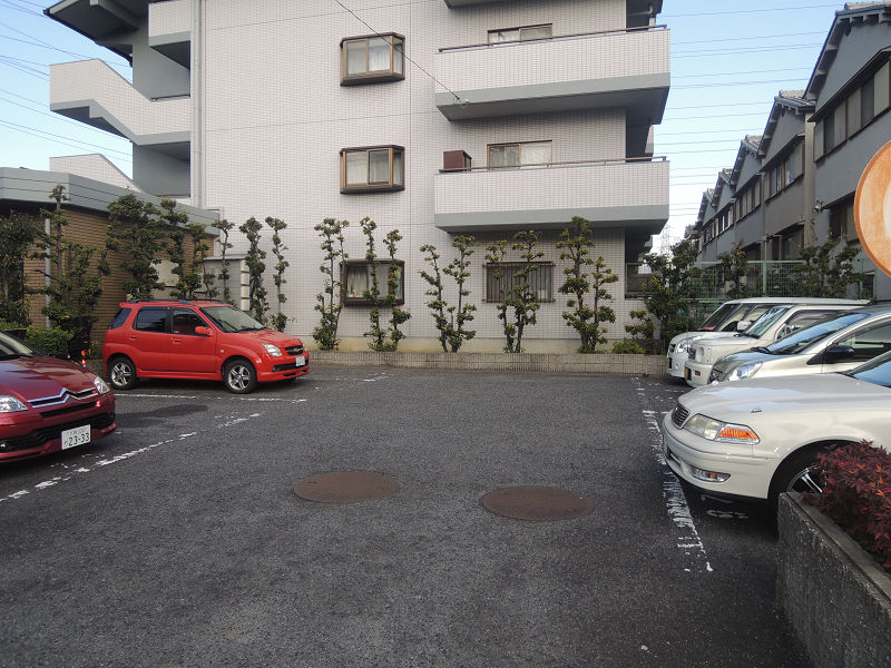 ラビスタ志紀 駐車場