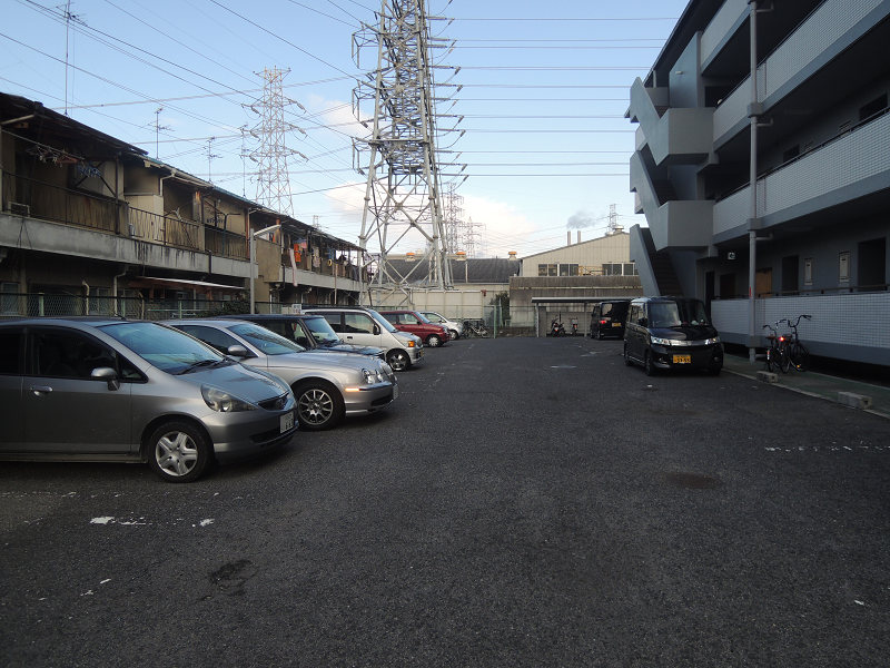 ラビスタ志紀 駐車場