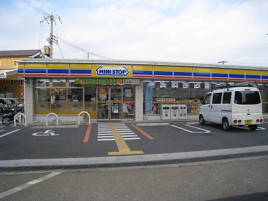 エム・ソーレ コンビニ