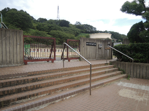 ルネアルマーニ 中学校