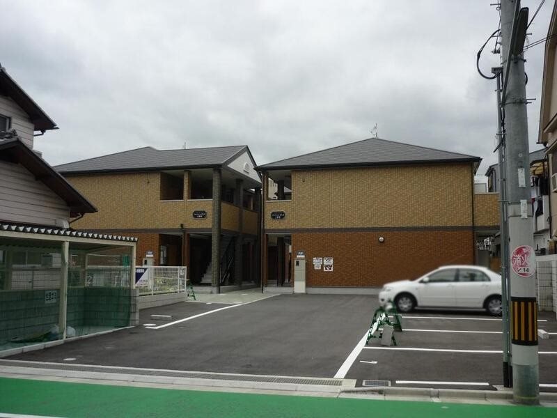 フジパレスＪＲ長瀬 駐車場