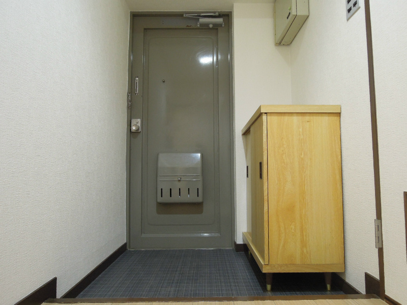 柏原ファミリーハイツ 玄関