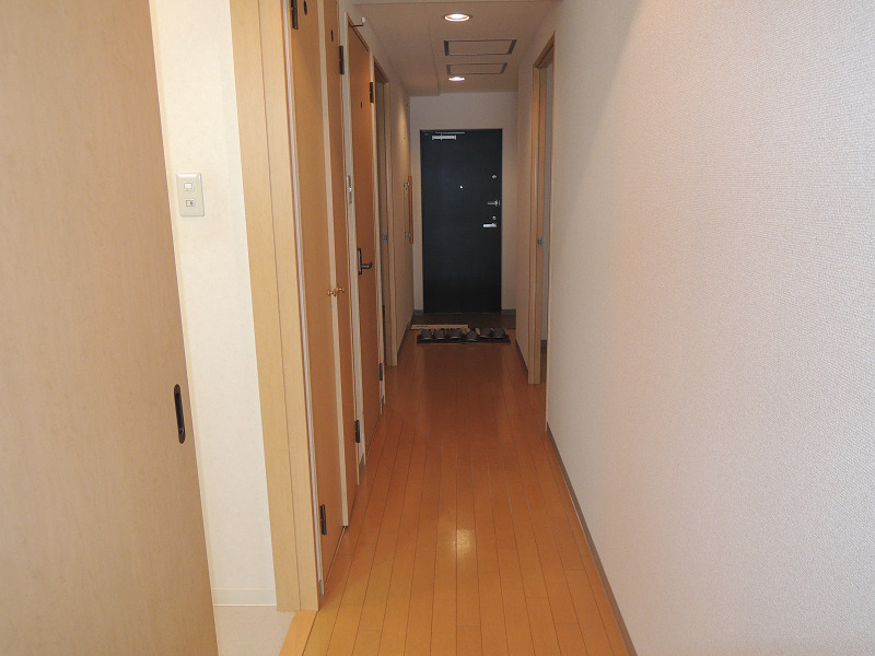 グラシア　久宝園（A3タイプ） 玄関