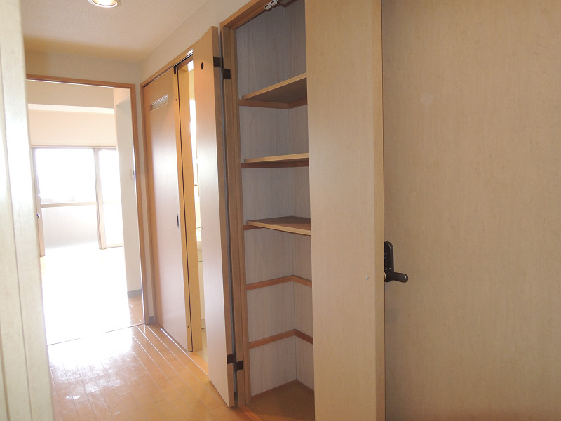 グラシア　久宝園（A3タイプ） 収納