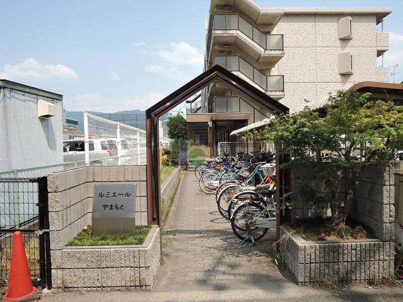 ルミエールやまもと エントランス