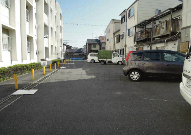 シャルル久宝寺 駐車場