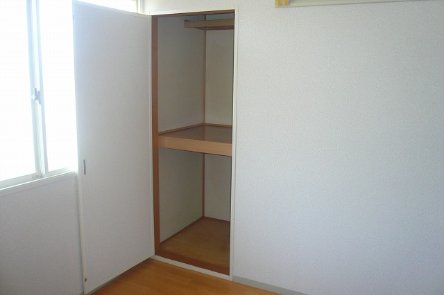 サンロイヤル 収納