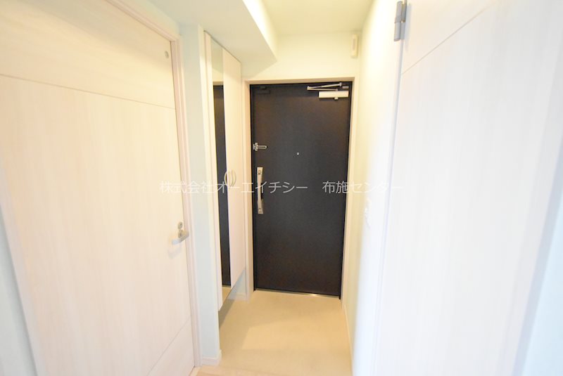 プレミアム菱屋西 玄関