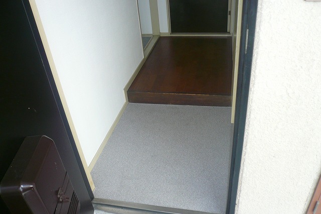 リフレ川西 玄関