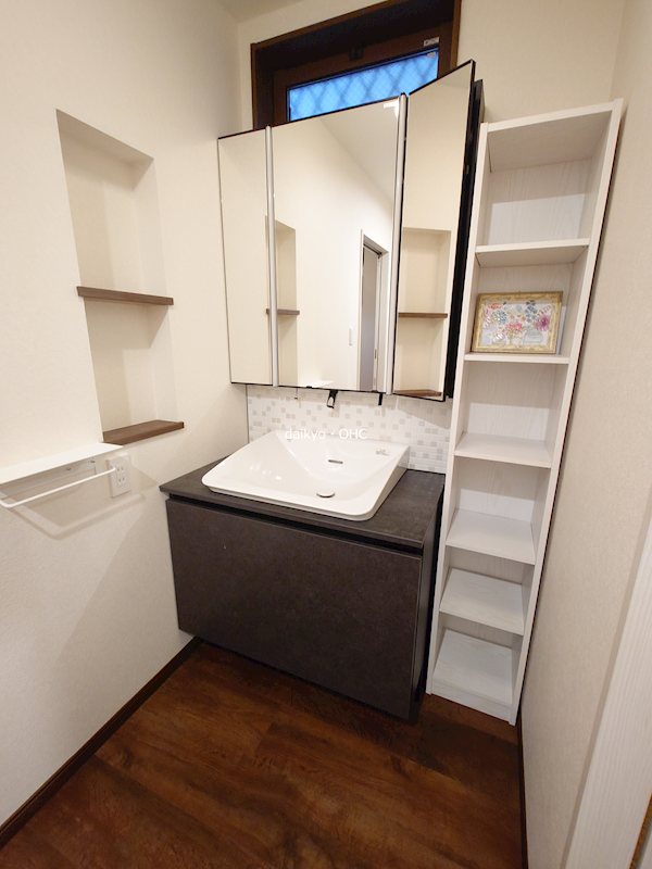 山本町南1丁目戸建 洗面所