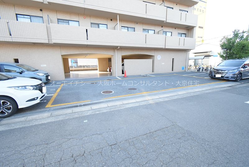 メゾンパルフェート 駐車場