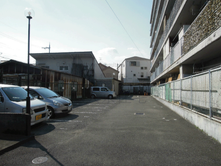 沼ハイツ 駐車場