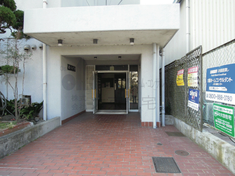 沼ハイツ エントランス