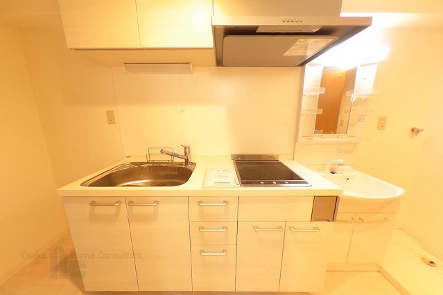 大阪府八尾市光町２丁目57 キッチン