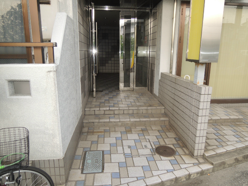 ヴィラージュ久宝園 エントランス