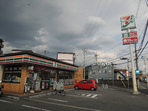 アゼリア宮町 コンビニ