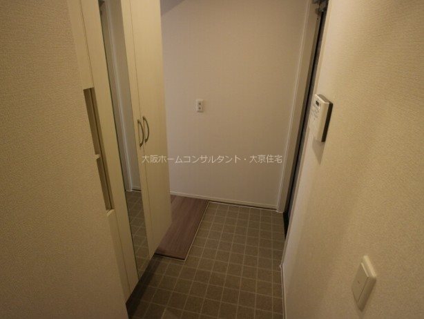 アークグレイス源氏ケ丘 玄関