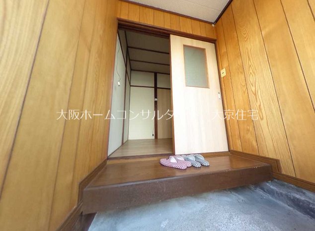 山城町３丁目貸家 玄関