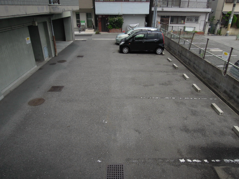 パレーシャル21  駐車場