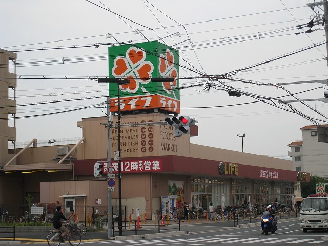 シャーメゾン　森河内西 スーパー