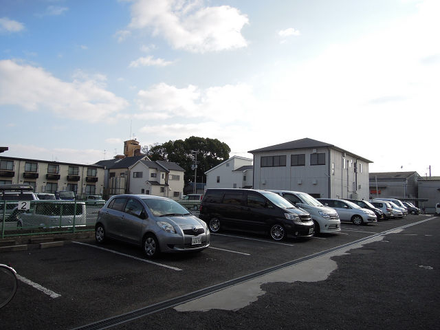 ハイツ浜澤 駐車場