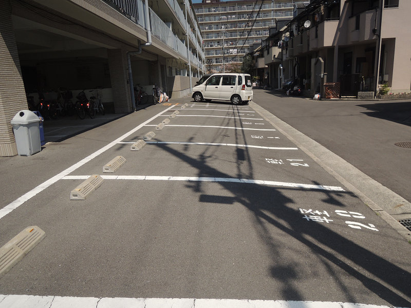 光陽ハイツ　（上之島町北） 駐車場