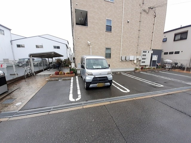 ブレス　ベル 駐車場