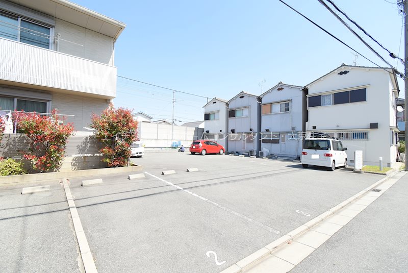 シャーメゾン稲田本町 駐車場